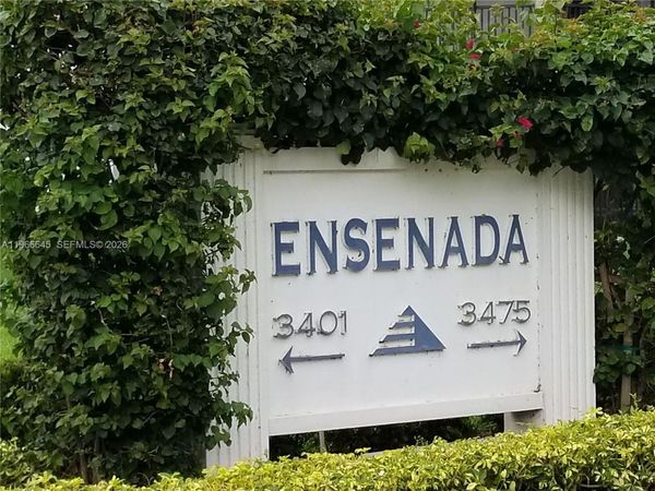 3401 N Country Club Dr, Unit 414, Aventura, FL 33180