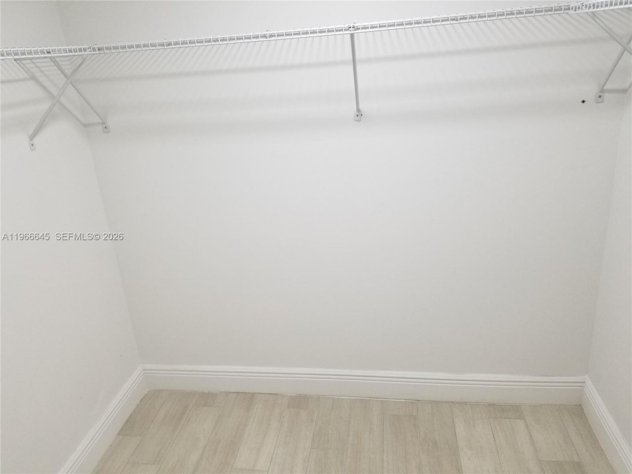 3401 N Country Club Dr, Unit 414, Aventura, FL 33180 Photo