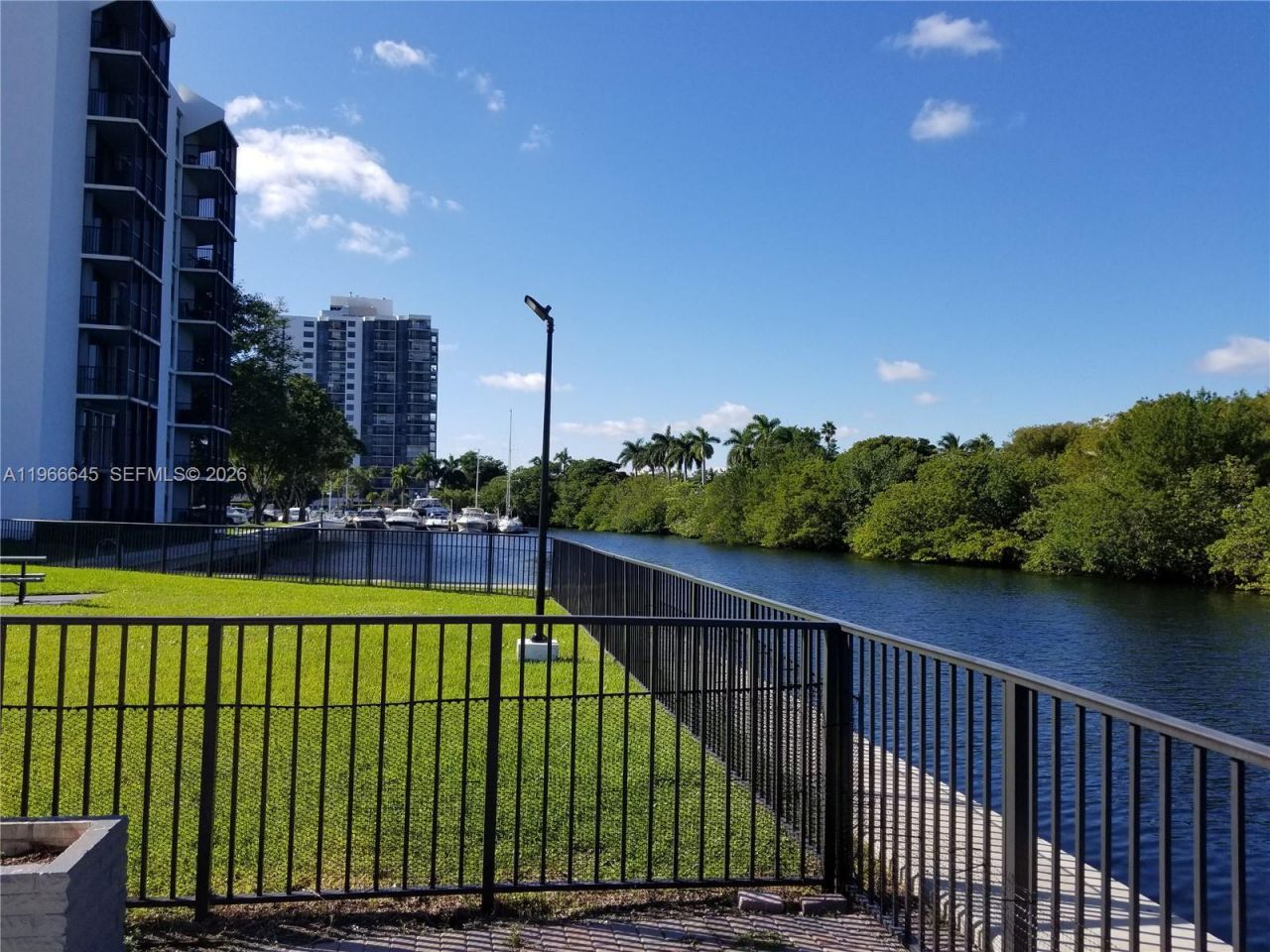 3401 N Country Club Dr, Unit 414, Aventura, FL 33180 Photo