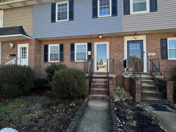 500 West F Street, Unit B, Elizabethton, TN 37643