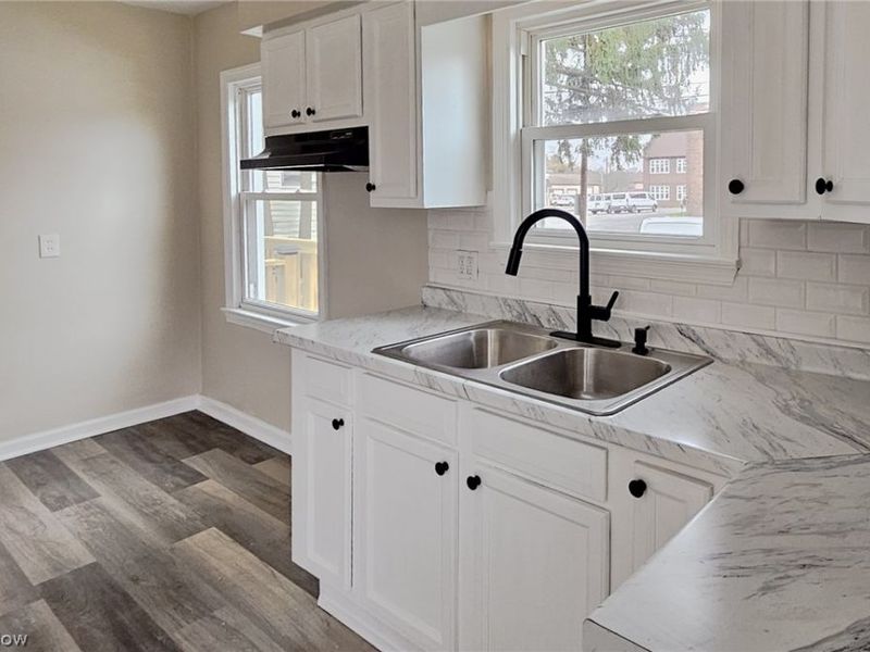 17 N Richview Avenue, Youngstown, OH 44509 Photo 9