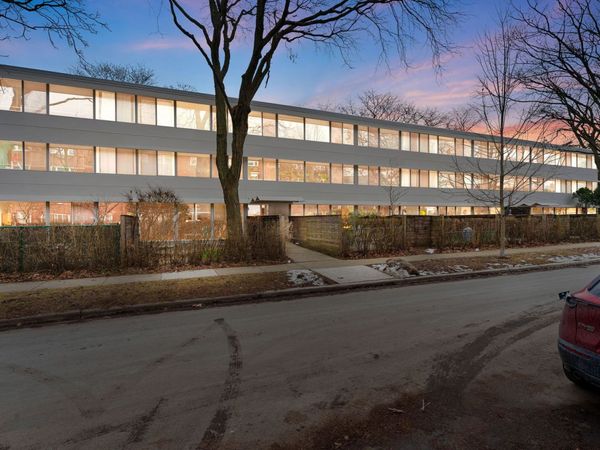 300 N Maple Avenue, Oak Park, IL 60302