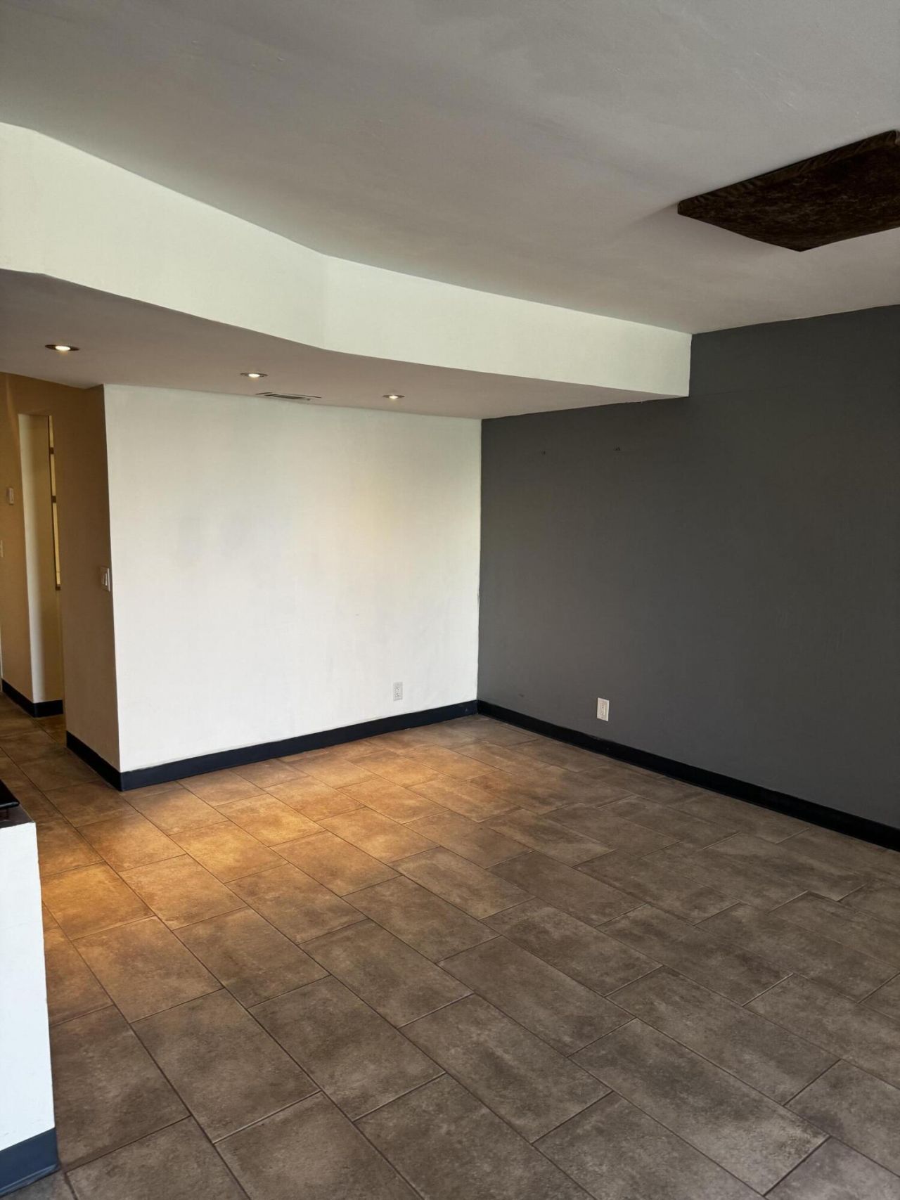 2828 Tennis Club Drive, Unit 202, West Palm Beach, FL 33417 Photo