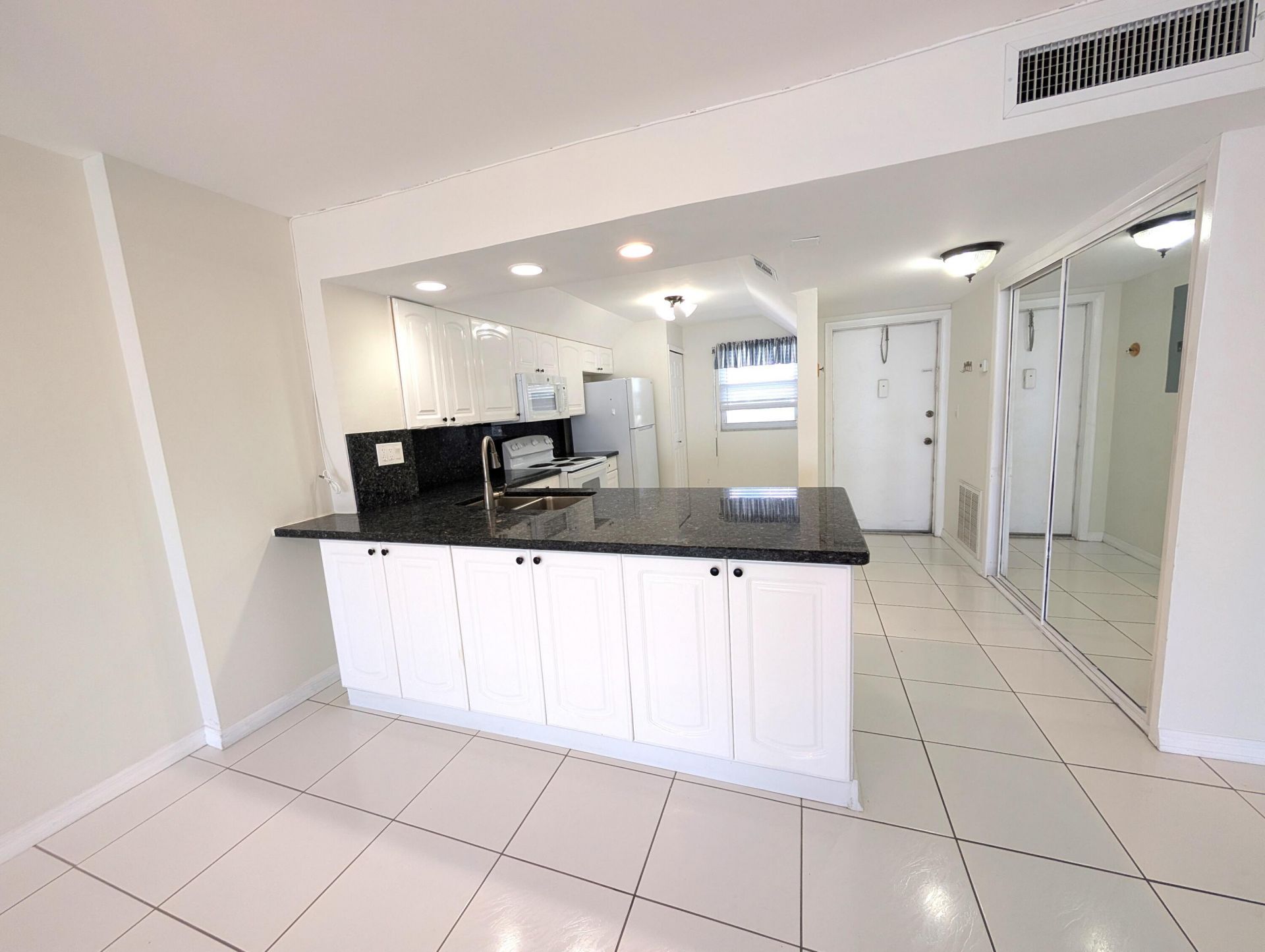 1012 N Ocean Boulevard, Unit 602, Pompano Beach, FL 33062 Photo