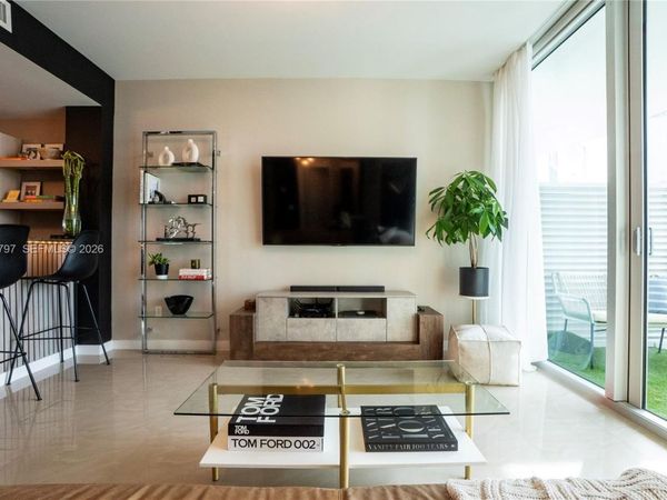 300 S Biscayne Blvd, Unit T-3307, Miami, FL 33131