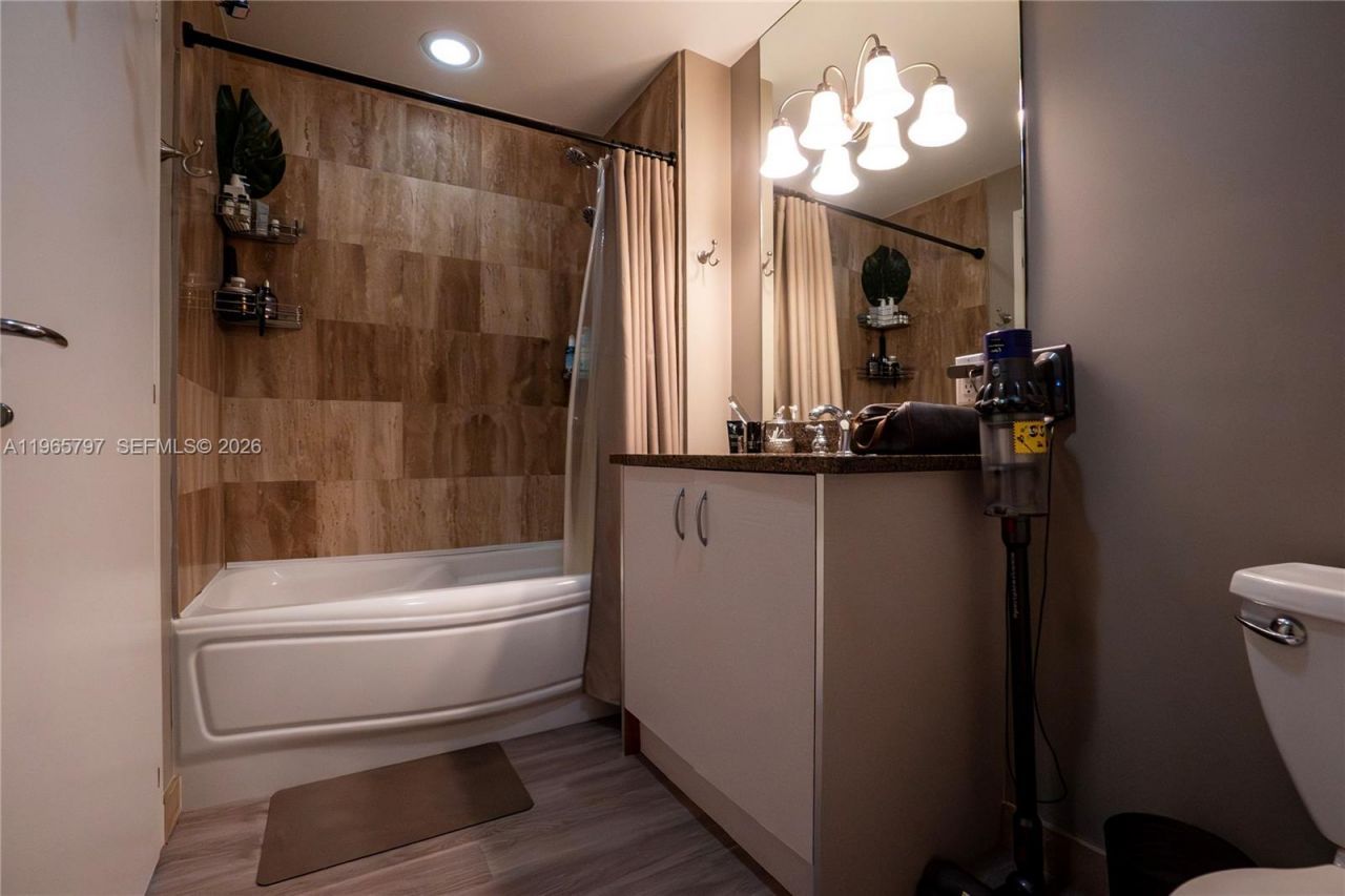 300 S Biscayne Blvd, Unit T-3307, Miami, FL 33131 Photo