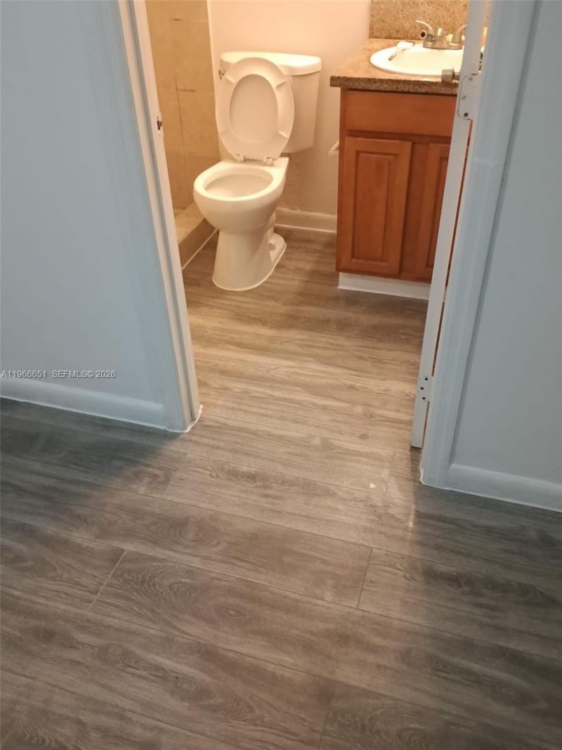 7130 Rue Versailles, Unit 3, Miami Beach, FL 33141 Photo