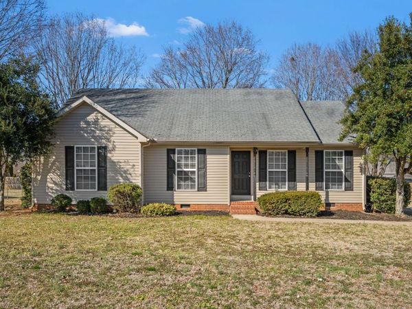 3227 Westbrook Dr, Murfreesboro, TN 37130