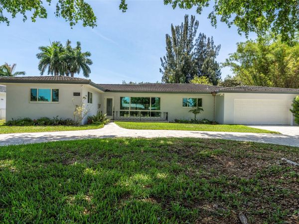 3140 Calle Largo Drive, Hollywood, FL 33021