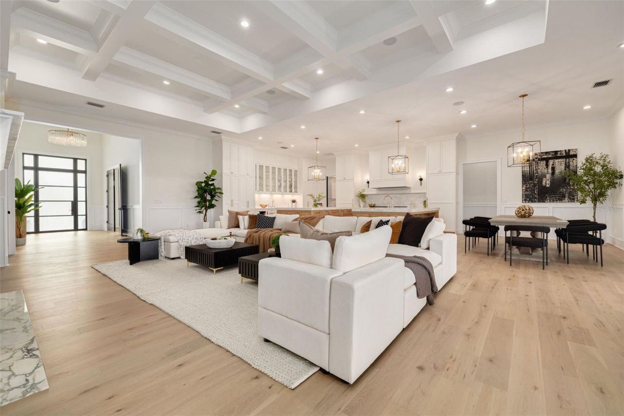 634 Poinsettia Road, Belleair, FL 33756 Photo