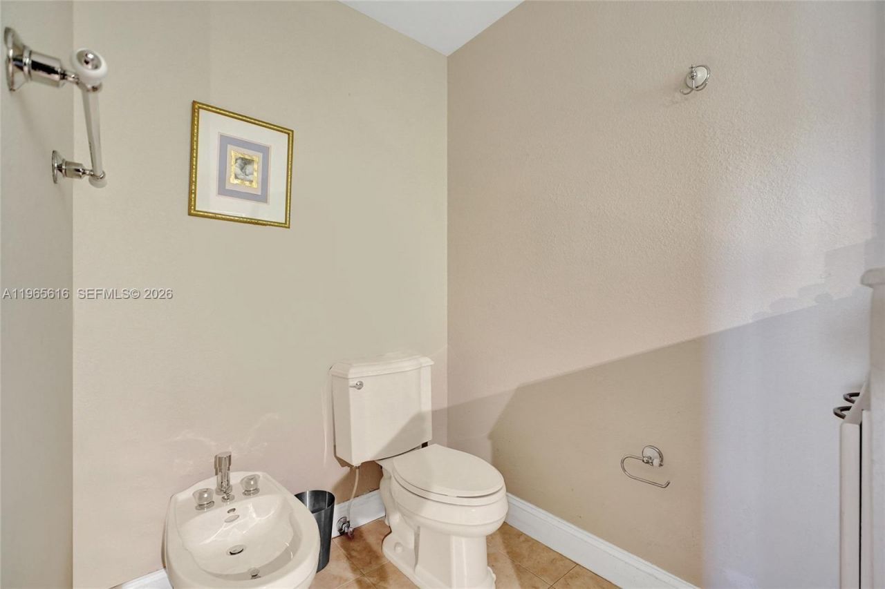 471 SW 92nd Psge, Miami, FL 33174 Photo