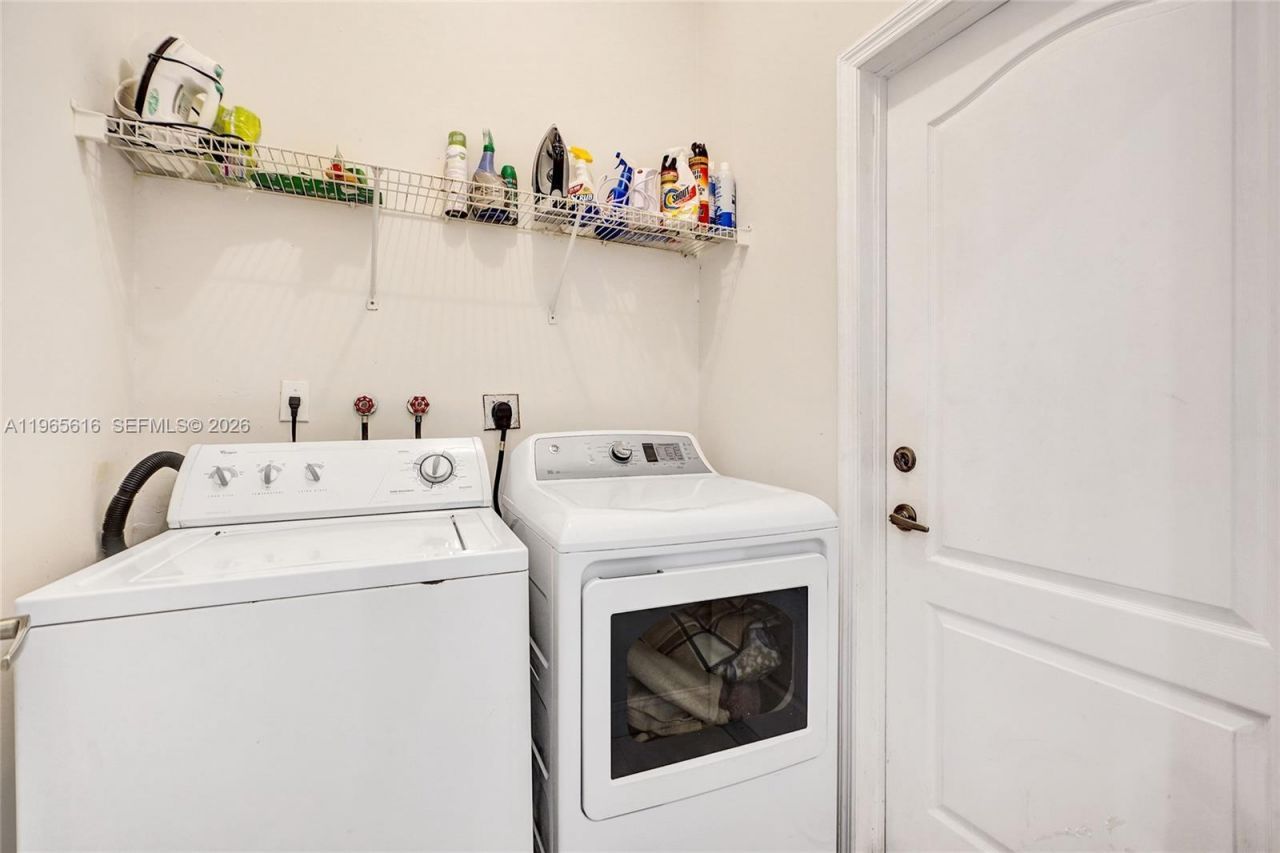 471 SW 92nd Psge, Miami, FL 33174 Photo