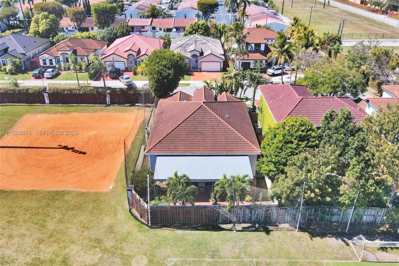 471 SW 92nd Psge, Miami, FL 33174 Photo