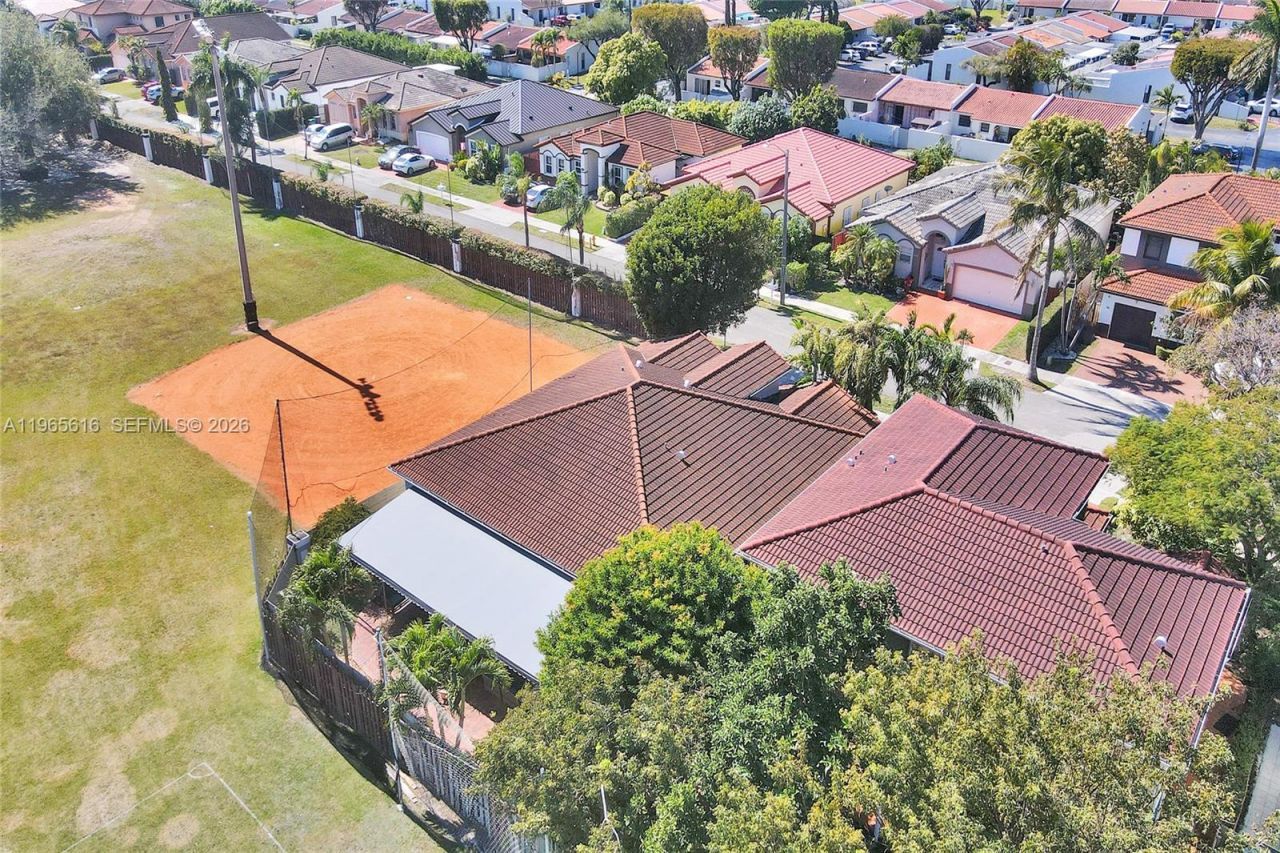 471 SW 92nd Psge, Miami, FL 33174 Photo