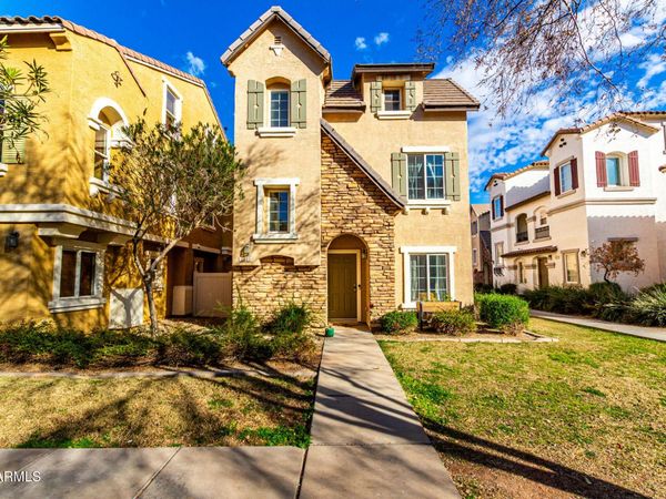 1311 S SABINO Drive, Gilbert, AZ 85296