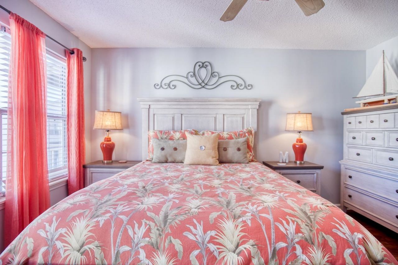 647 Woodmoor Dr. Photo 19