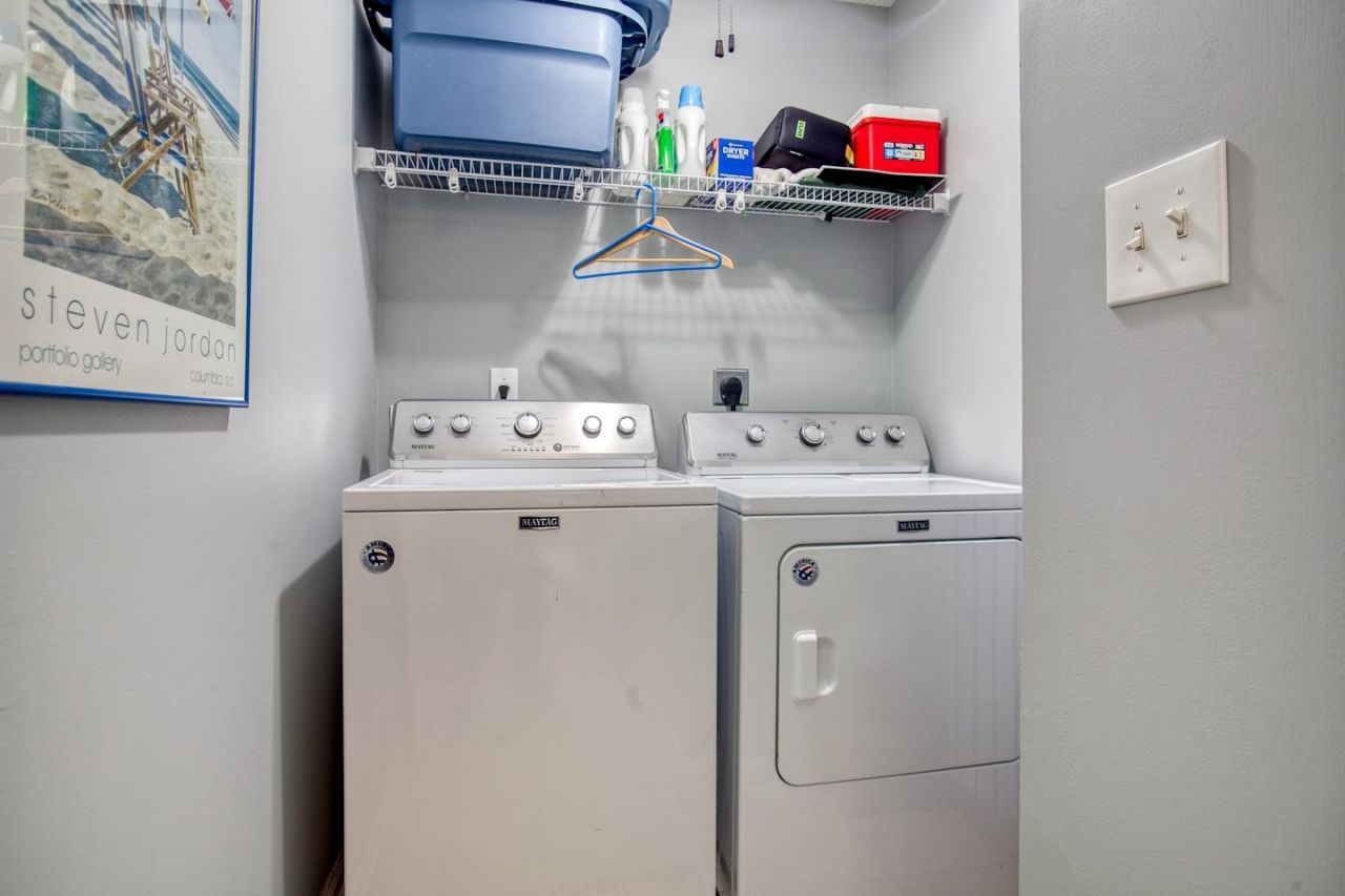 647 Woodmoor Dr. Photo 27