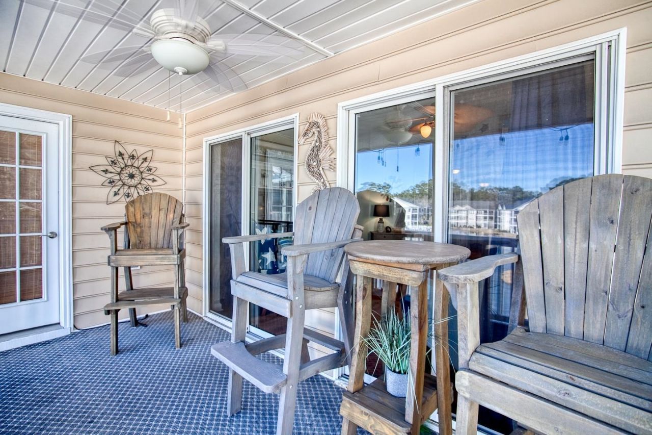 647 Woodmoor Dr. Photo 28