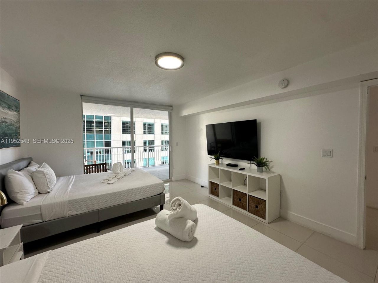 1200 Brickell Bay Dr, Unit 1712, Miami, FL 33131 Photo