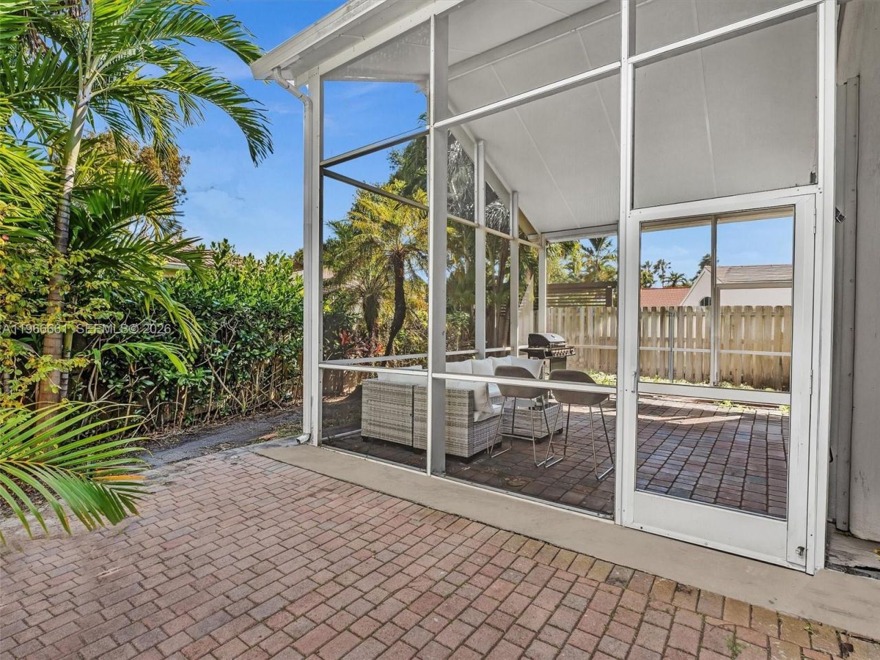 4962 SW 32nd Way , Hollywood, FL 33312 Photo