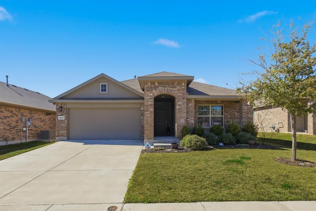 16409 Marinette Court, Justin, TX 76247 Main Photo
