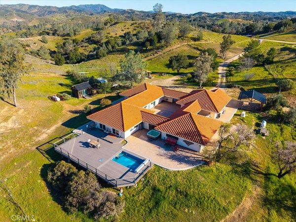 9750 Random Canyon Way, Creston, CA 93432