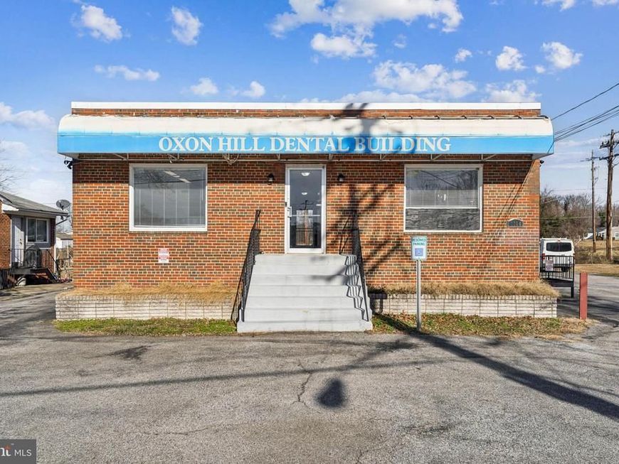 1004 White Oak Drive, Oxon Hill, MD 20745 Main Photo