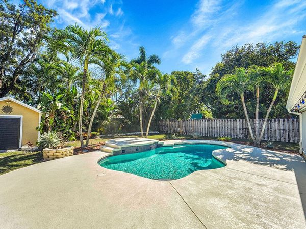 514 SW 73rd Avenue, North Lauderdale, FL 33068