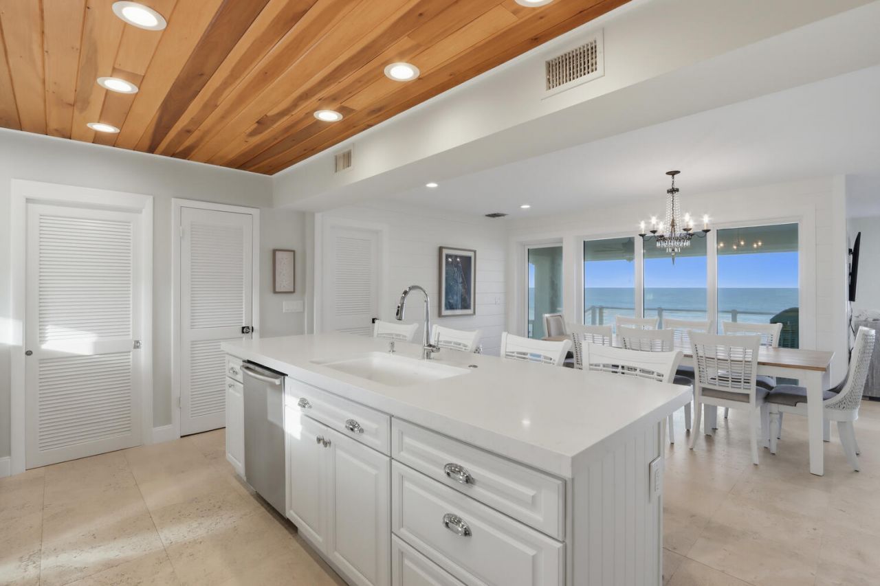 1031 SE Macarthur Boulevard, Stuart, FL 34996 Photo