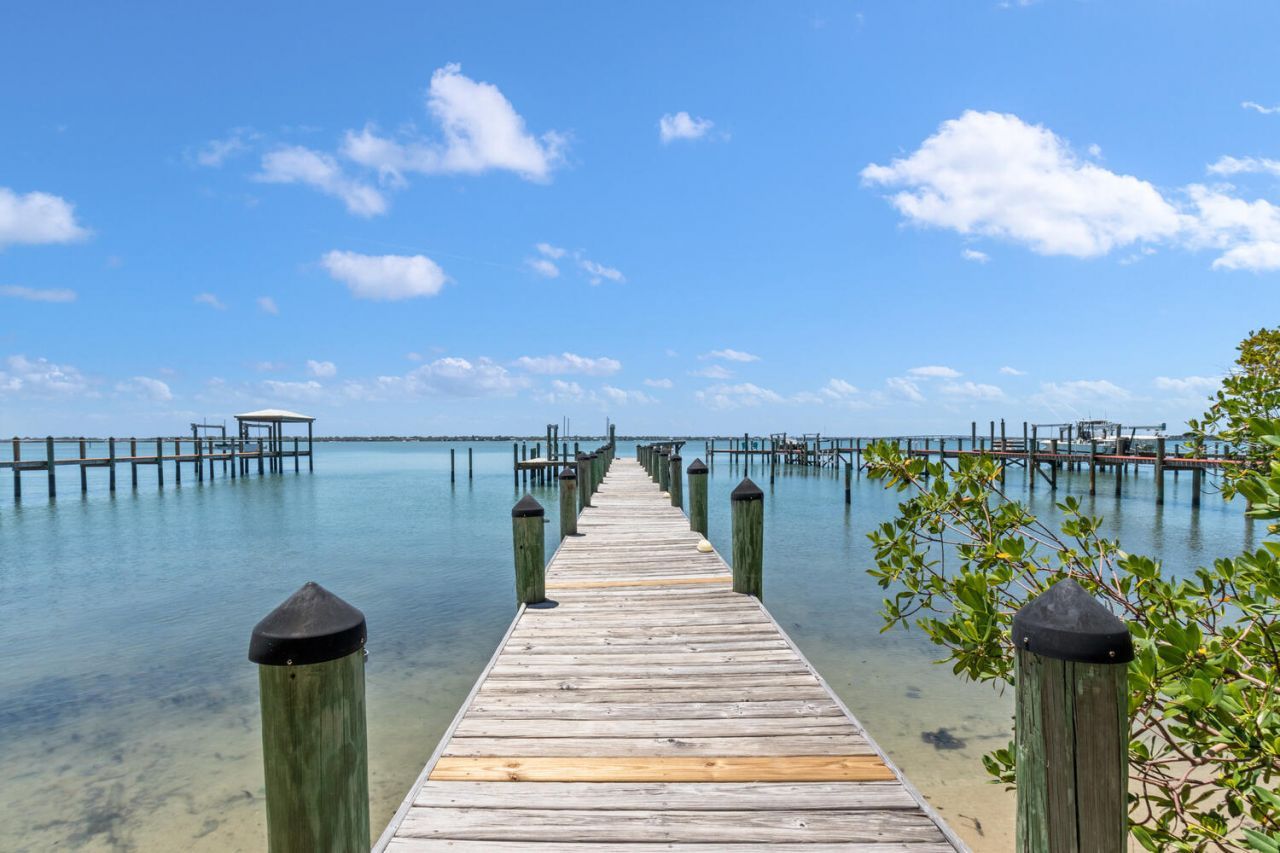 1031 SE Macarthur Boulevard, Stuart, FL 34996 Photo
