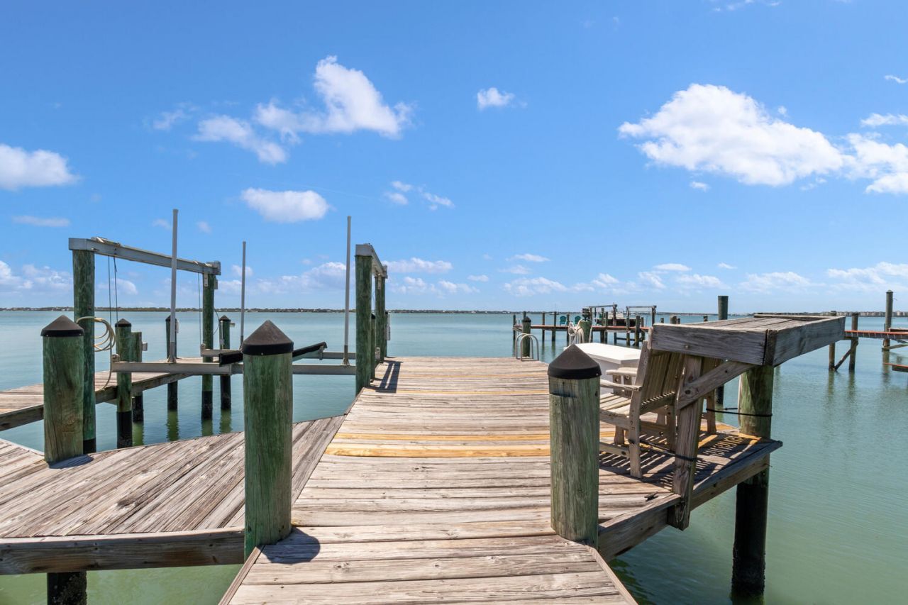 1031 SE Macarthur Boulevard, Stuart, FL 34996 Photo