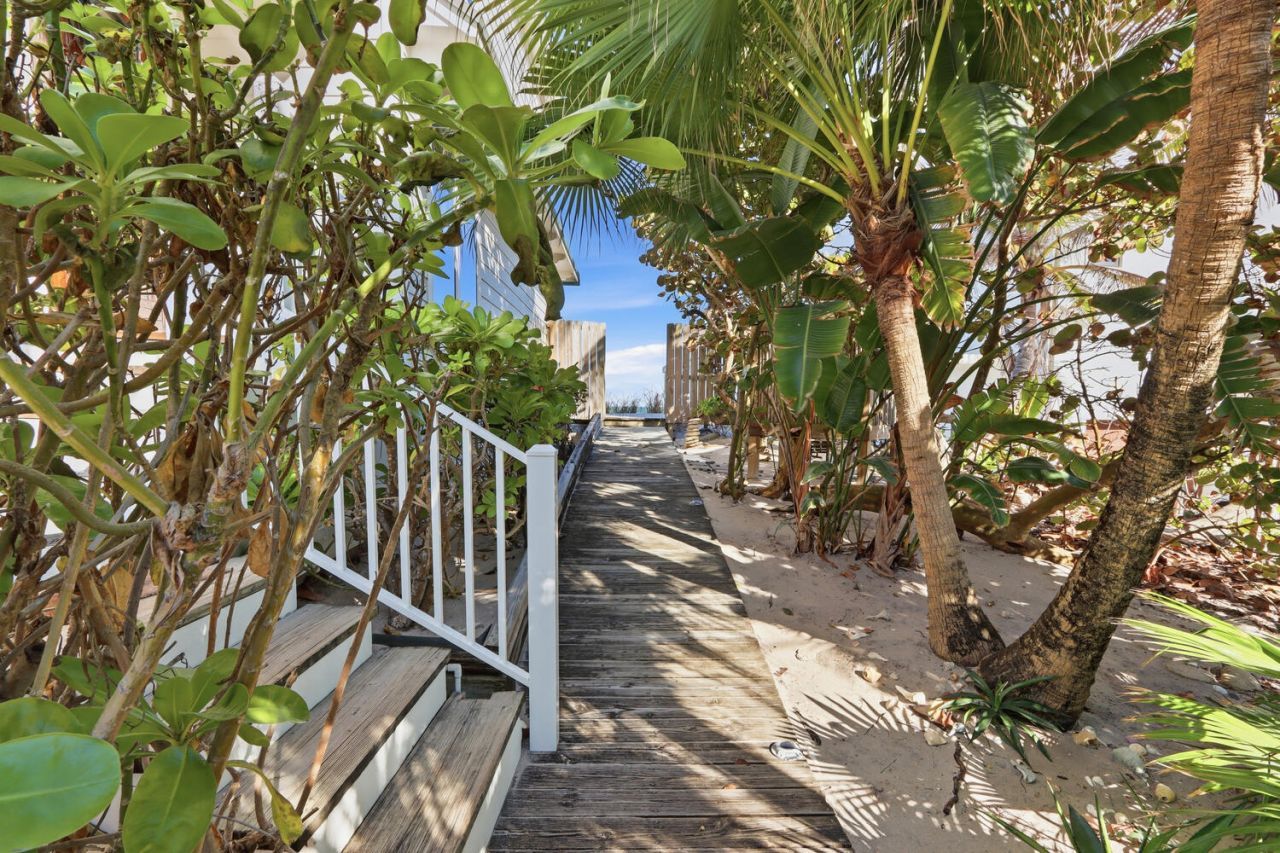 1031 SE Macarthur Boulevard, Stuart, FL 34996 Photo