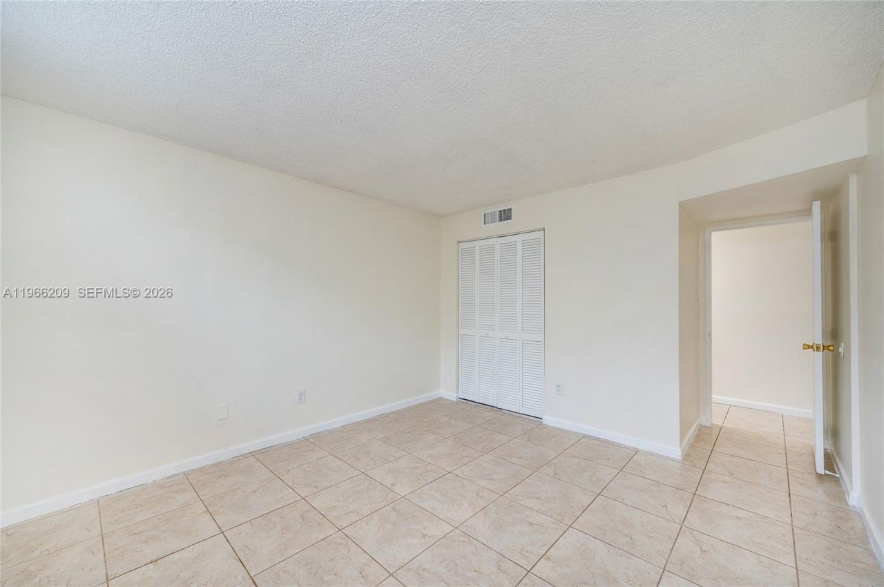 4350 NW 79th Ave, Unit 1B, Doral, FL 33166 Photo