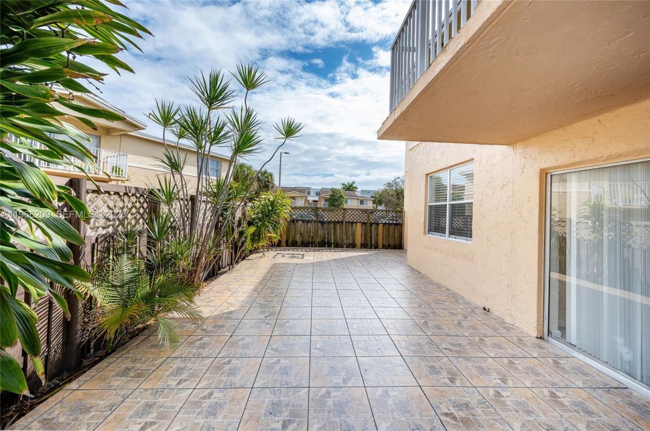 4350 NW 79th Ave, Unit 1B, Doral, FL 33166 Photo