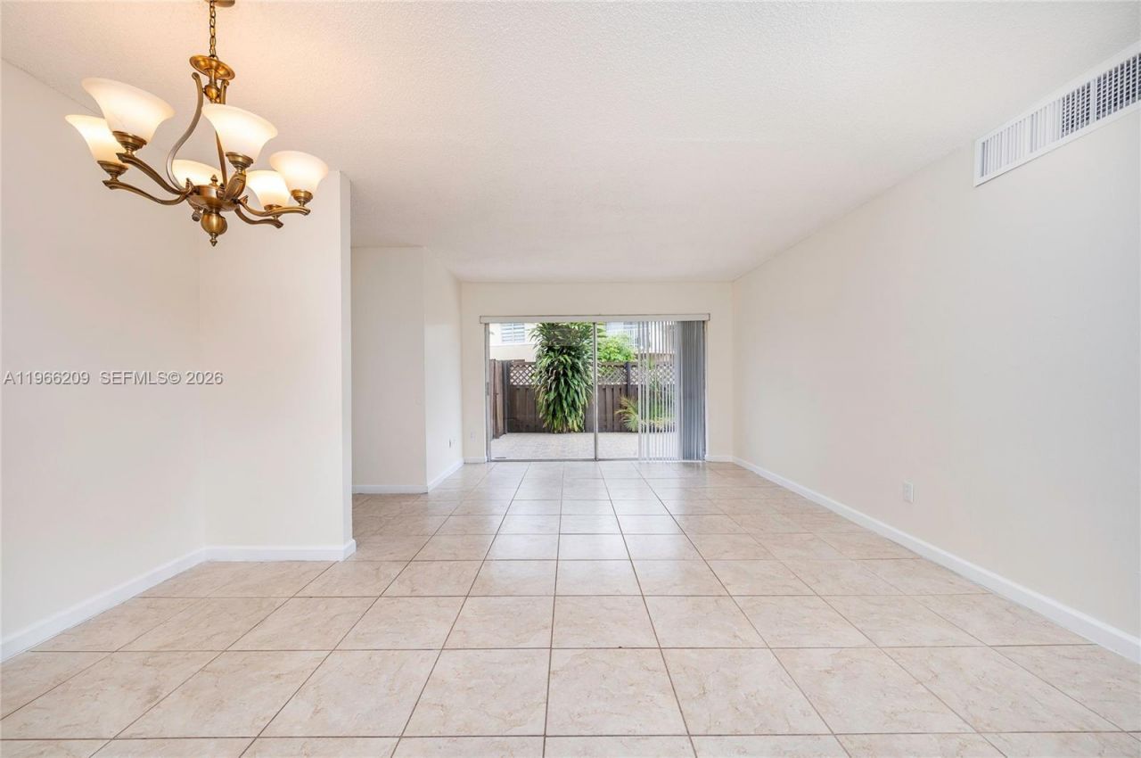 4350 NW 79th Ave, Unit 1B, Doral, FL 33166 Photo