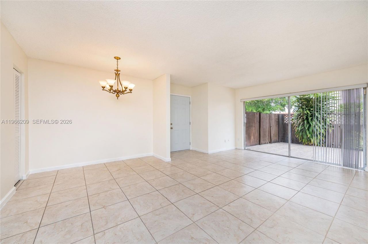 4350 NW 79th Ave, Unit 1B, Doral, FL 33166 Photo