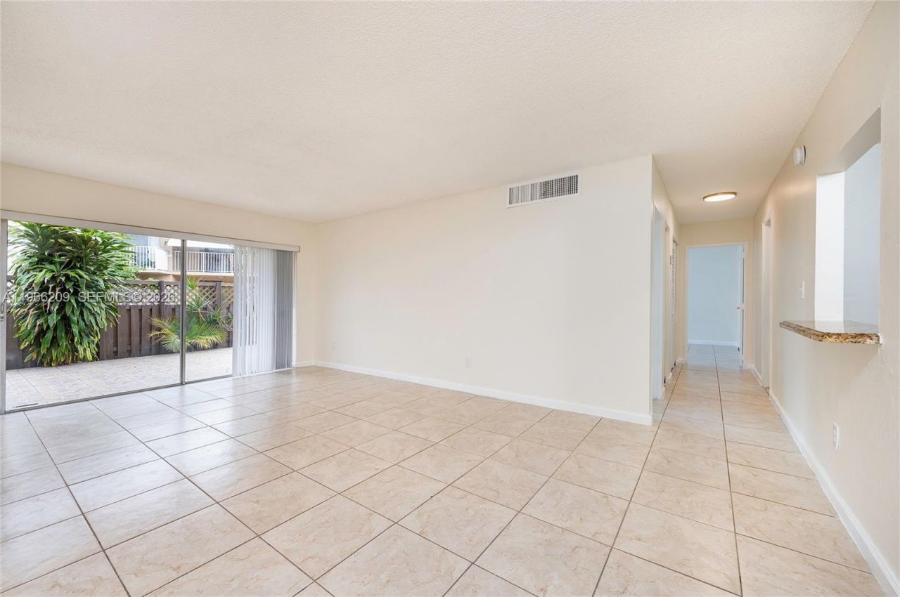 4350 NW 79th Ave, Unit 1B, Doral, FL 33166 Photo