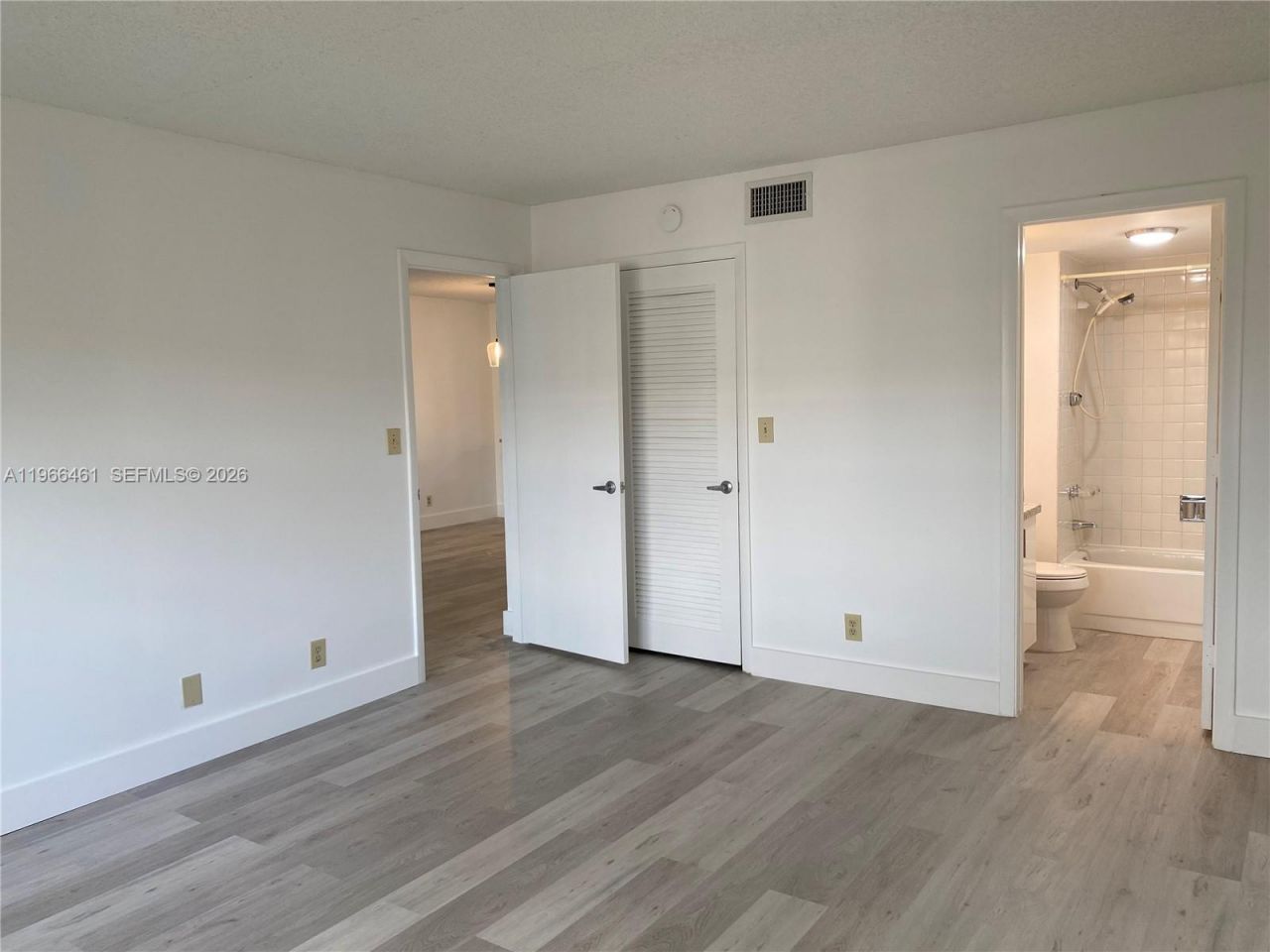 1075 Riverside Dr , Unit 405, Coral Springs, FL 33071 Photo