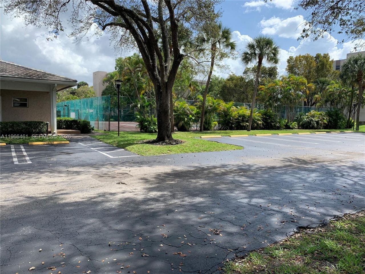 1075 Riverside Dr , Unit 405, Coral Springs, FL 33071 Photo