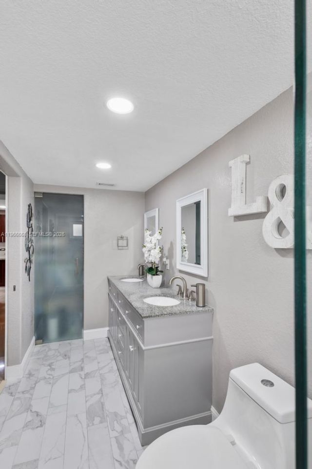 10951 W Okeechobee Rd, Unit 101, Hialeah Gardens, FL 33018 Photo