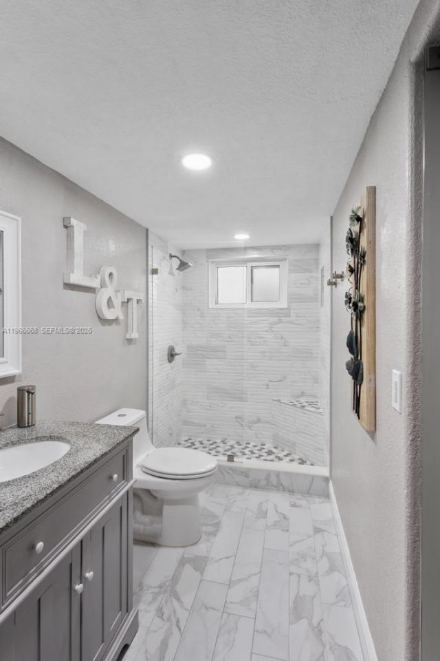 10951 W Okeechobee Rd, Unit 101, Hialeah Gardens, FL 33018 Photo