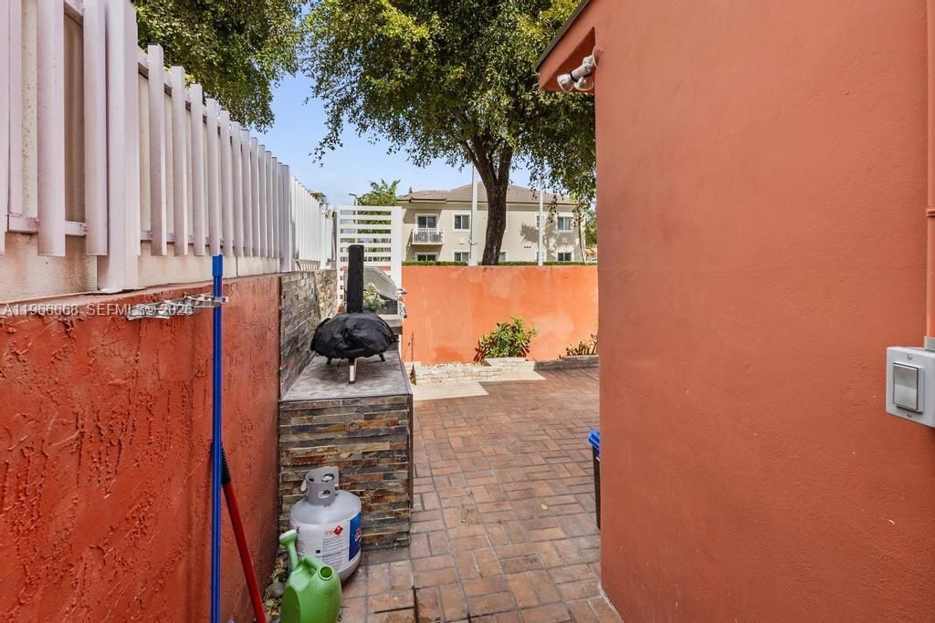 10951 W Okeechobee Rd, Unit 101, Hialeah Gardens, FL 33018 Photo