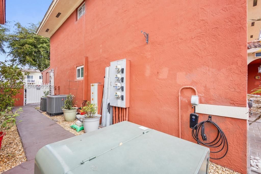 10951 W Okeechobee Rd, Unit 101, Hialeah Gardens, FL 33018 Photo