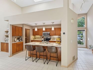 1675 Brueberry Lane, Arden Hills, MN 55112