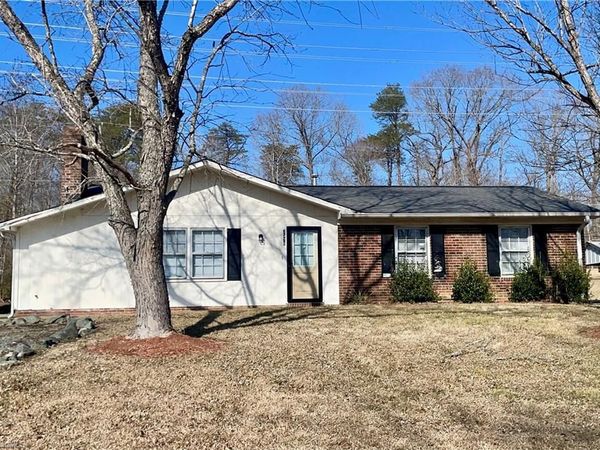 2570 Oakcrest Court, Burlington, NC 27217