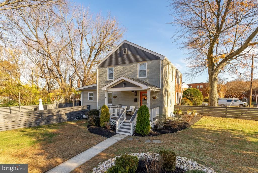 2712 Fort Drive, Alexandria, VA 22303 Main Photo