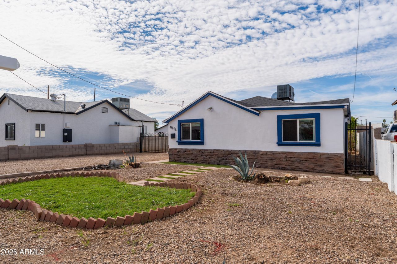 9616 N 11th Avenue, Phoenix, AZ 85021 Main Photo