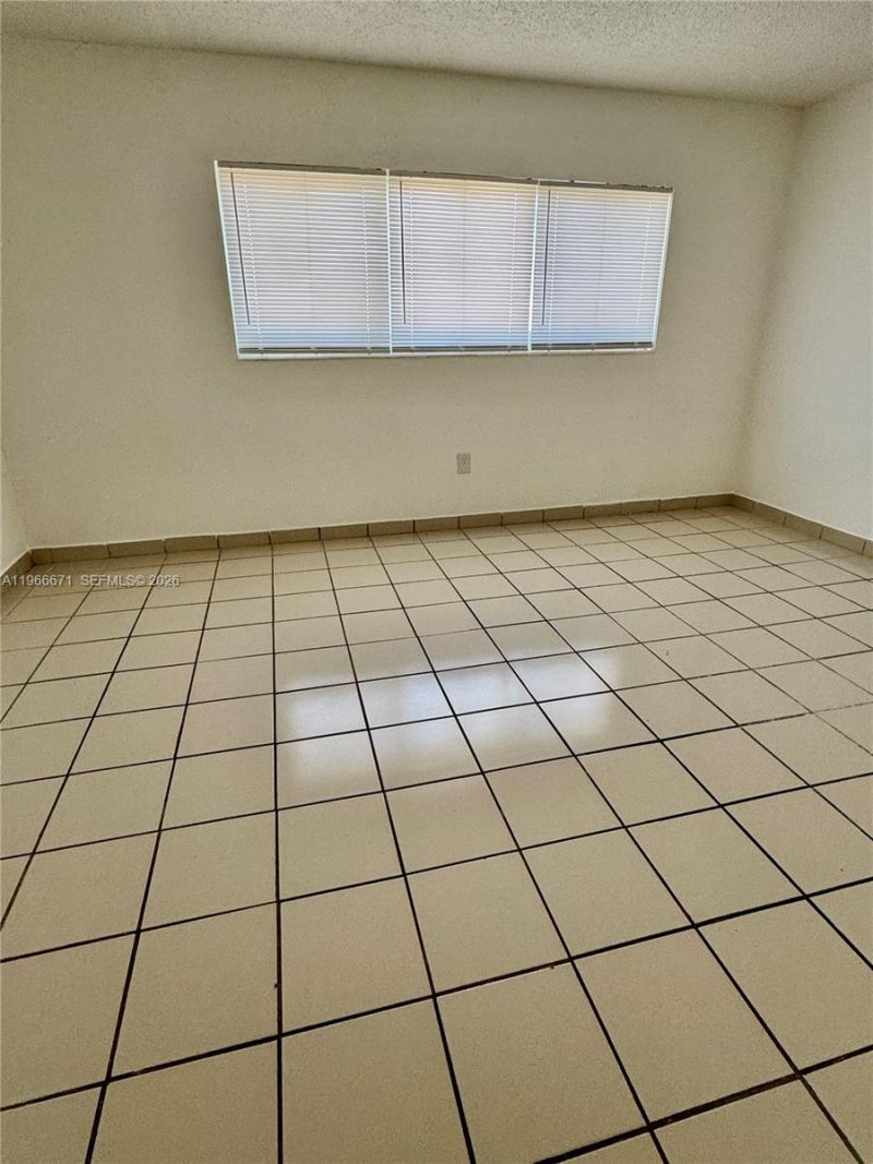 1481 NE 150th St, Unit 102, Miami, FL 33161 Photo