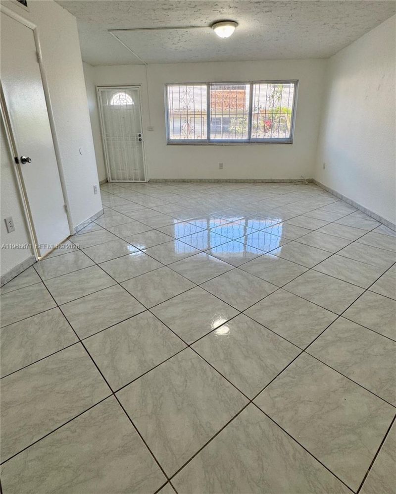 1481 NE 150th St, Unit 102, Miami, FL 33161 Photo
