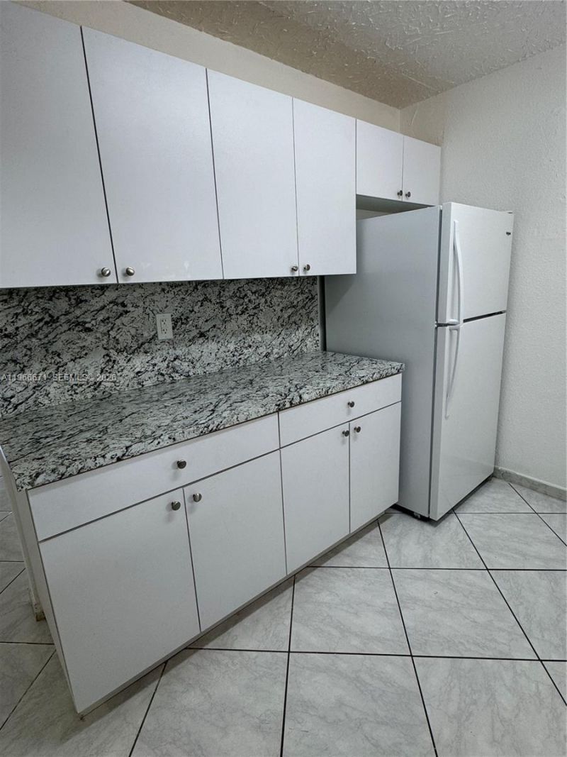 1481 NE 150th St, Unit 102, Miami, FL 33161 Photo
